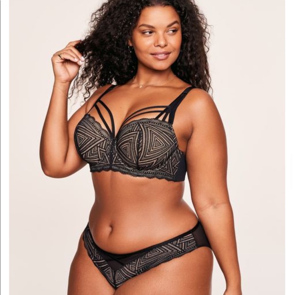 Trezza Contour Plus Set- Adore Me